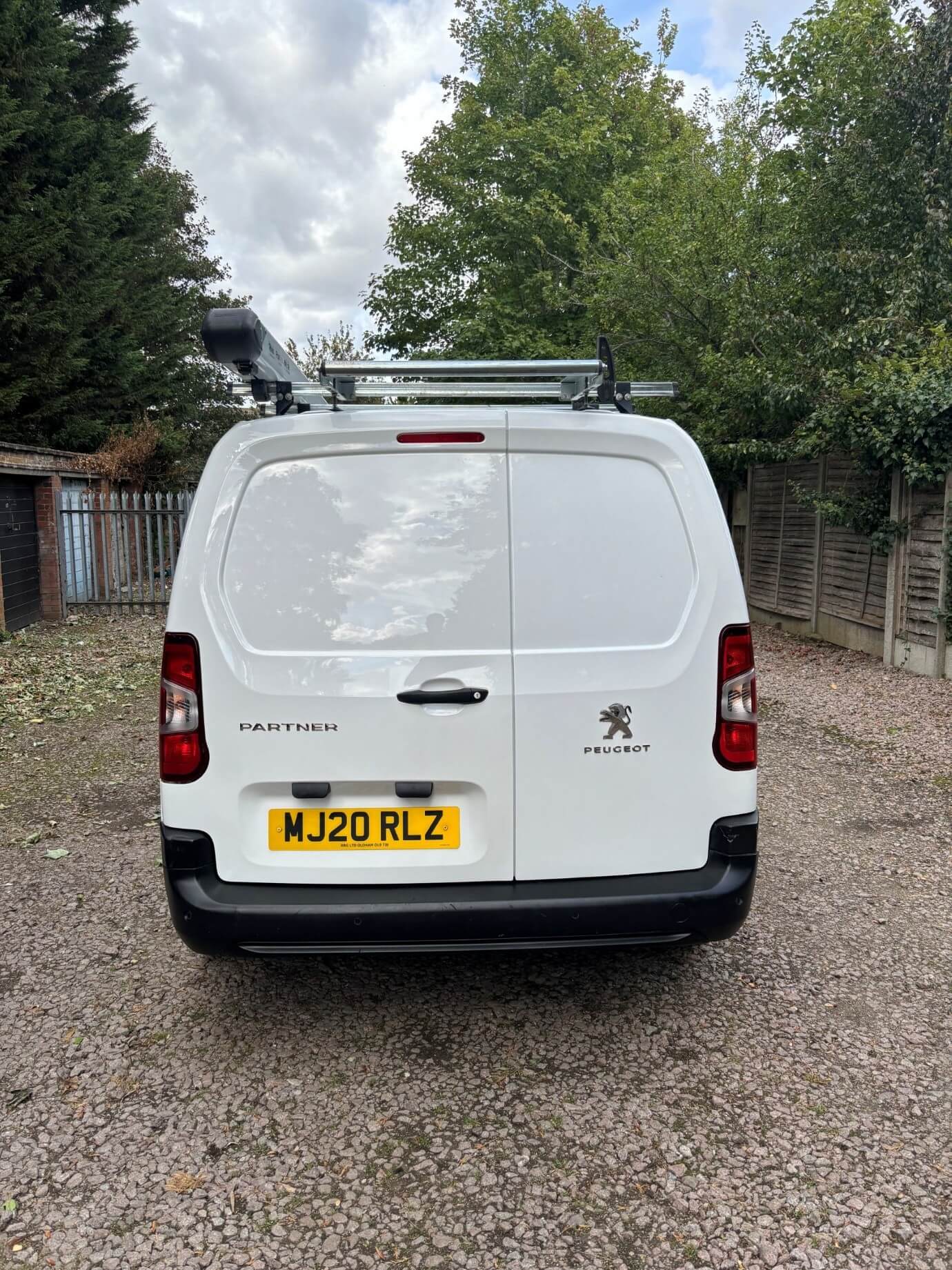 
Peugeot Partner Professional L2 1.5 BHDI full									