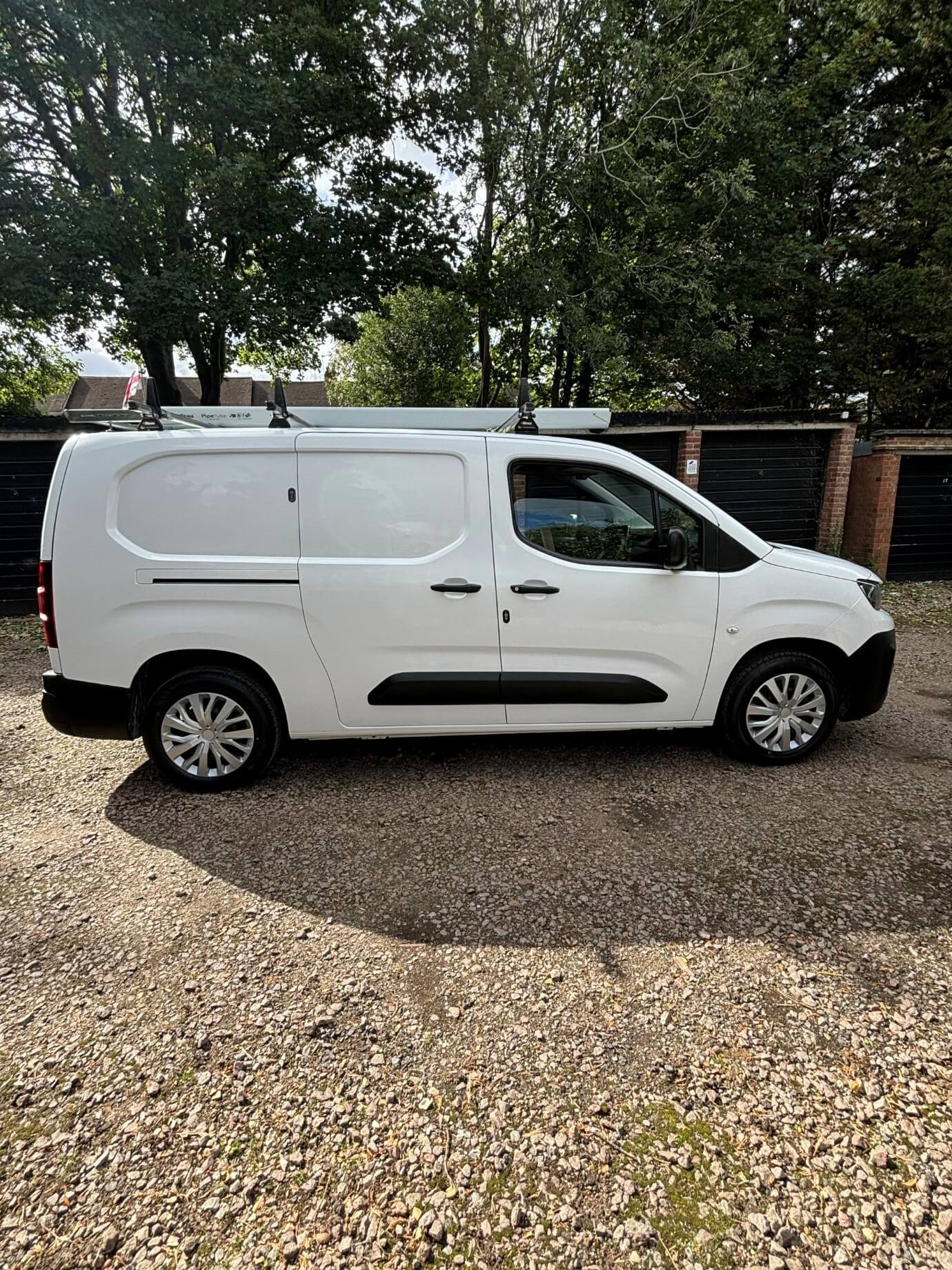 
Peugeot Partner Professional L2 1.5 BHDI full									